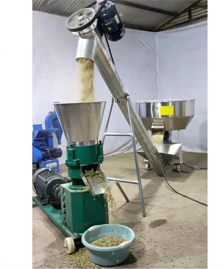 Horizontal Poultry Feed Making And Mixing Machine