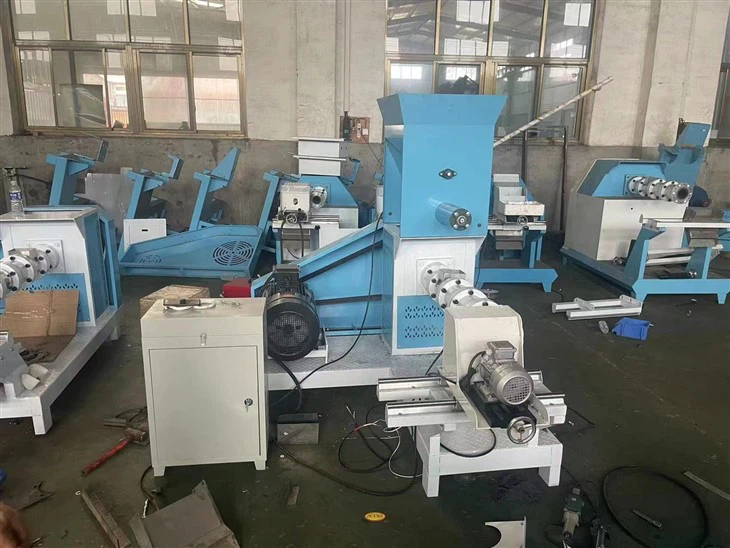 Plutajući ekstruder za napajanje za pojednostavljene procese